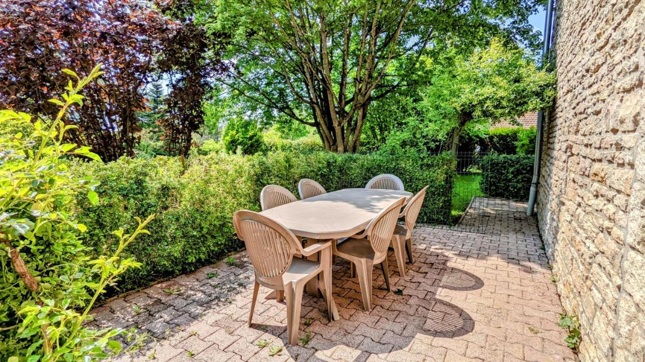 Holiday home Le Clos Des Ecureuils Sainte-Marie-la-Blanche